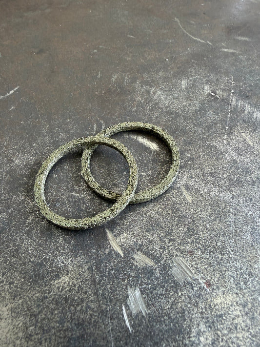 Flat exhaust gaskets