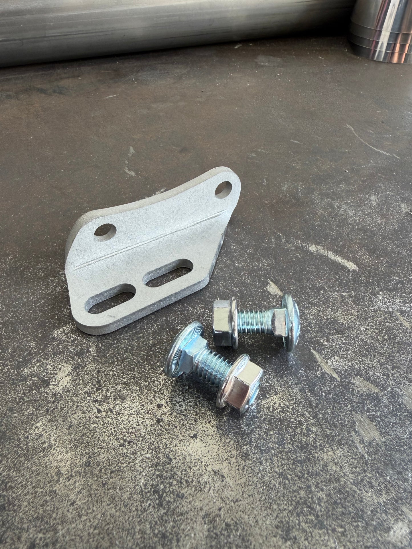Short trans bracket